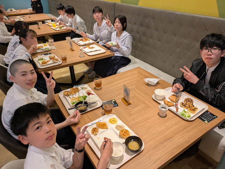 Pxl_20250423_221450818