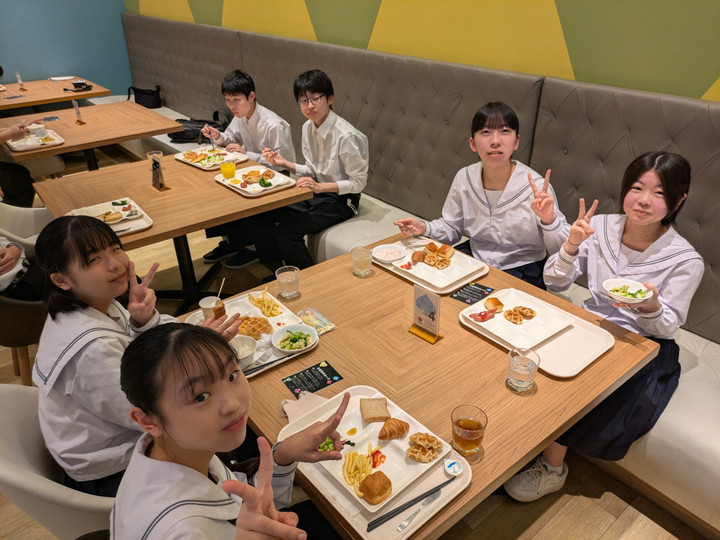 Pxl_20250423_221502347