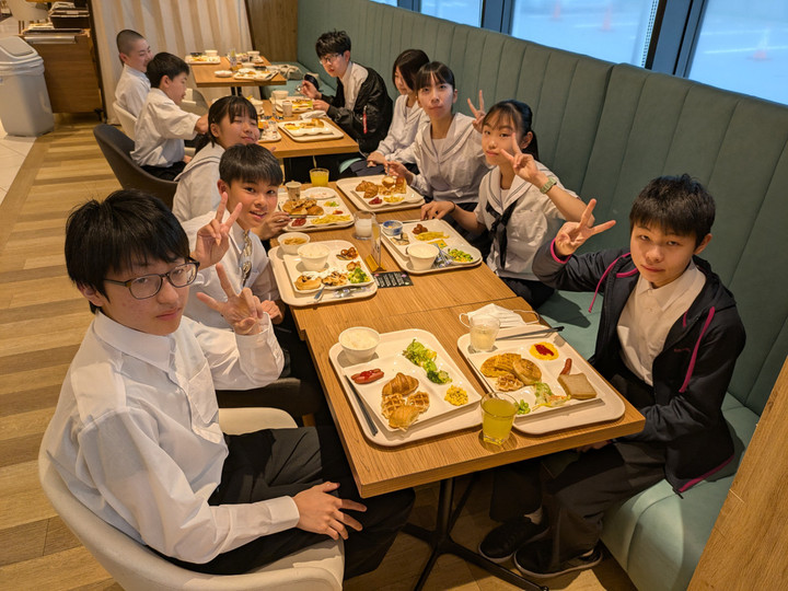 Pxl_20250424_215742371