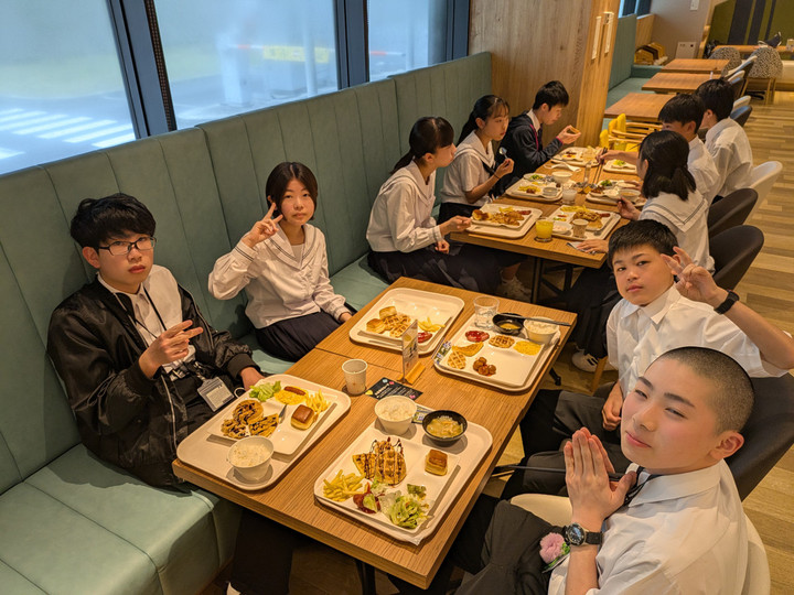 Pxl_20250424_215805054